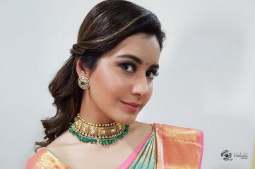 Rashi Khanna New Stills